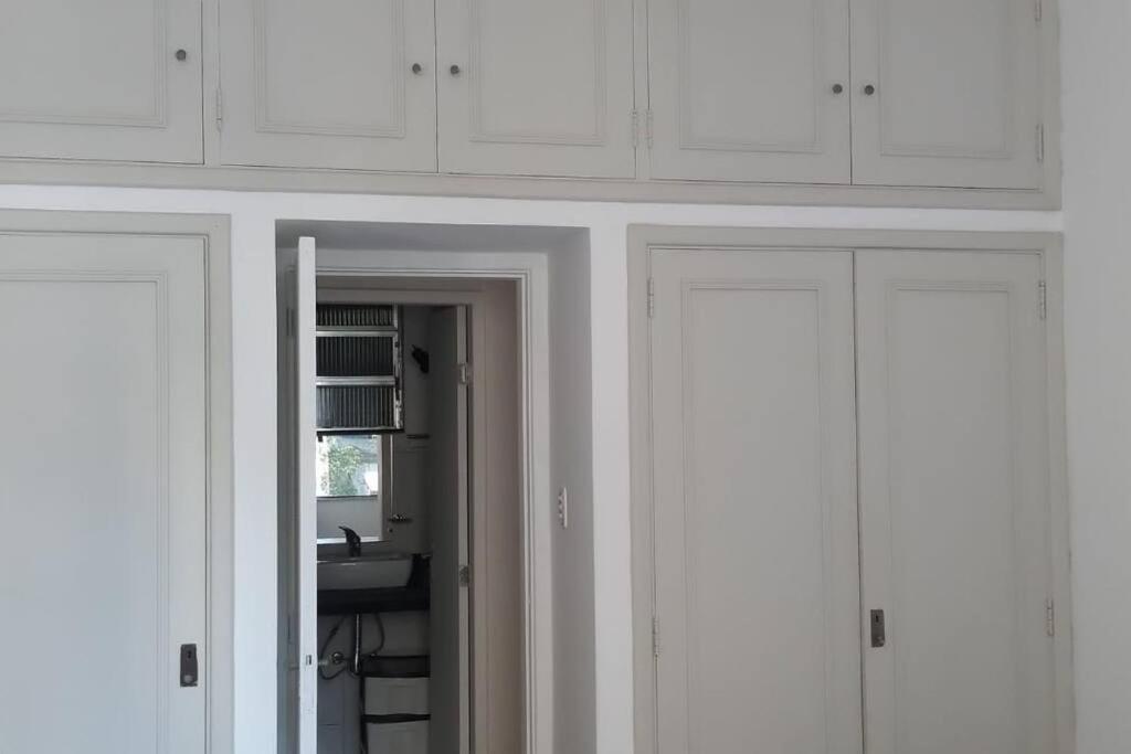 Copacabana 2 Quartos 2 Banheiros Garagem Apartamento *